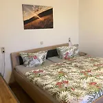 Rhoener Sternenhimmel 1 Und 2 アパート