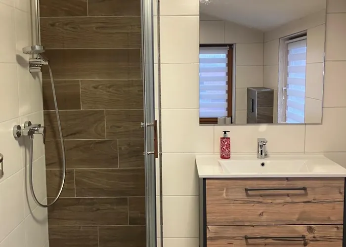 Rhoener Sternenhimmel 1 Und 2 Apartament *